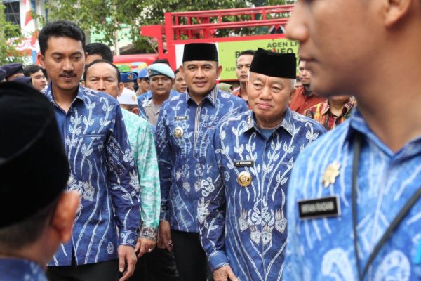 Wakil Bupati Banjarmasin Ajak Masyarakat Perkuat Sinergi di Hari Jadi Ke-75, Masyarakat Menabung Perkuat Ekonomi Daerah